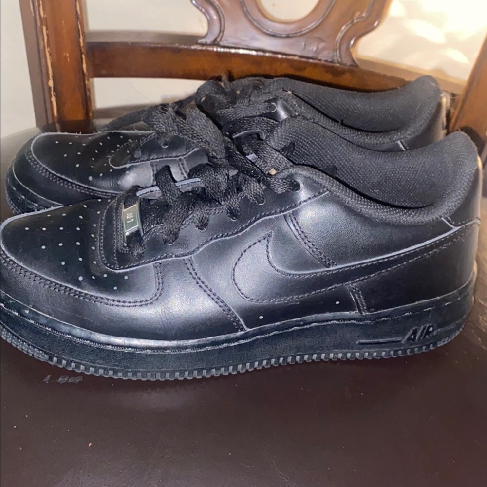 Nike Air Force 1 (Black)